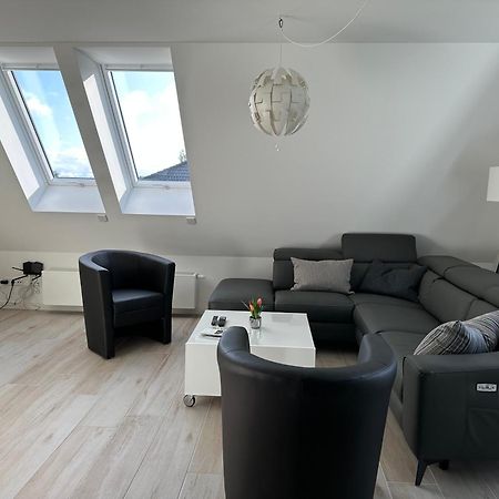 Helle, Grosszuegige Ferienwohnung Fuer 2 - 3 Personen Mit Parkplatz + E-Ladestation In Buchholz, Nordheide Бухолц ин дер Нордхайде Екстериор снимка